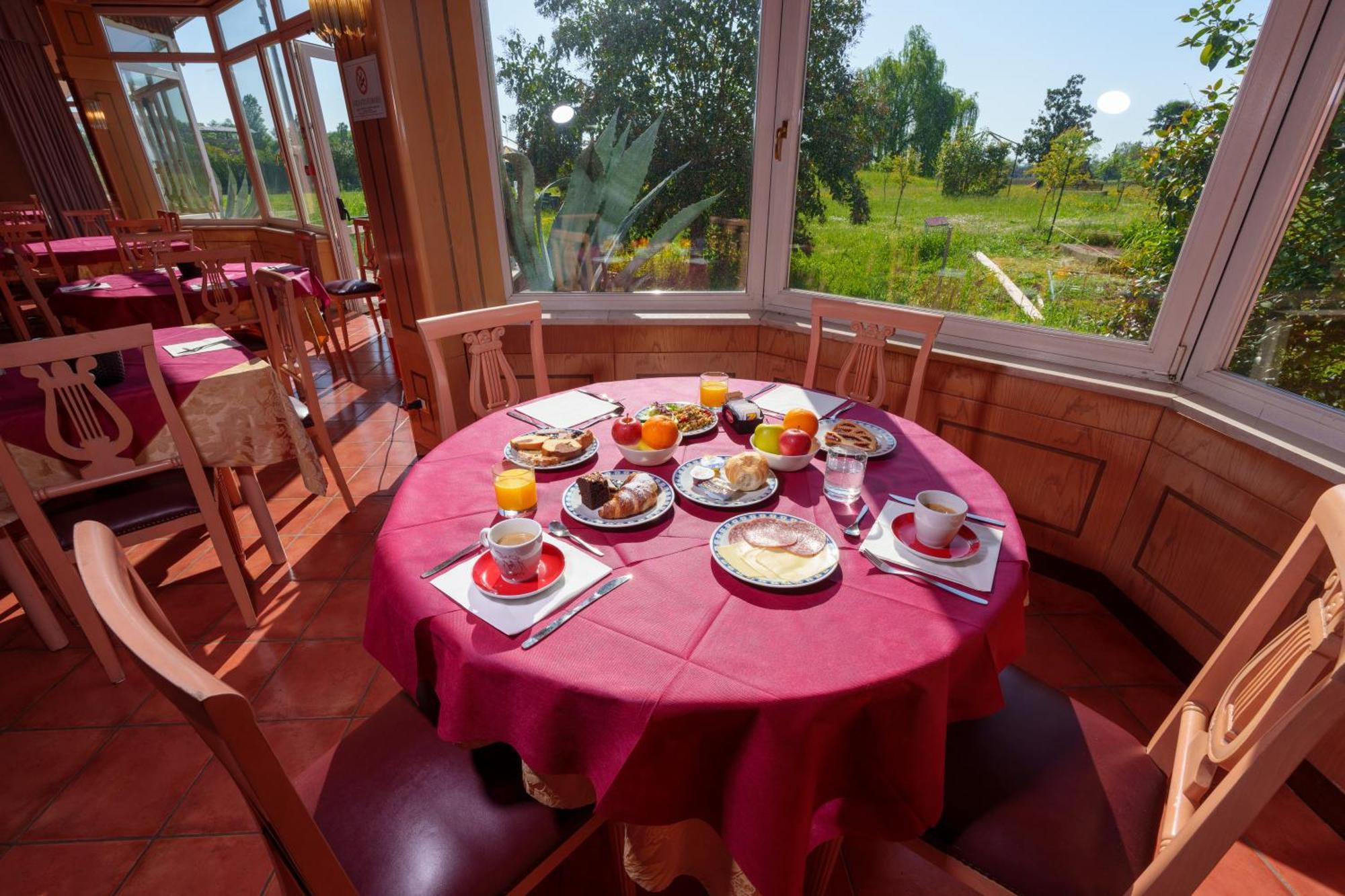 Attianese Hotel Restaurant Cervignano del Friuli Esterno foto