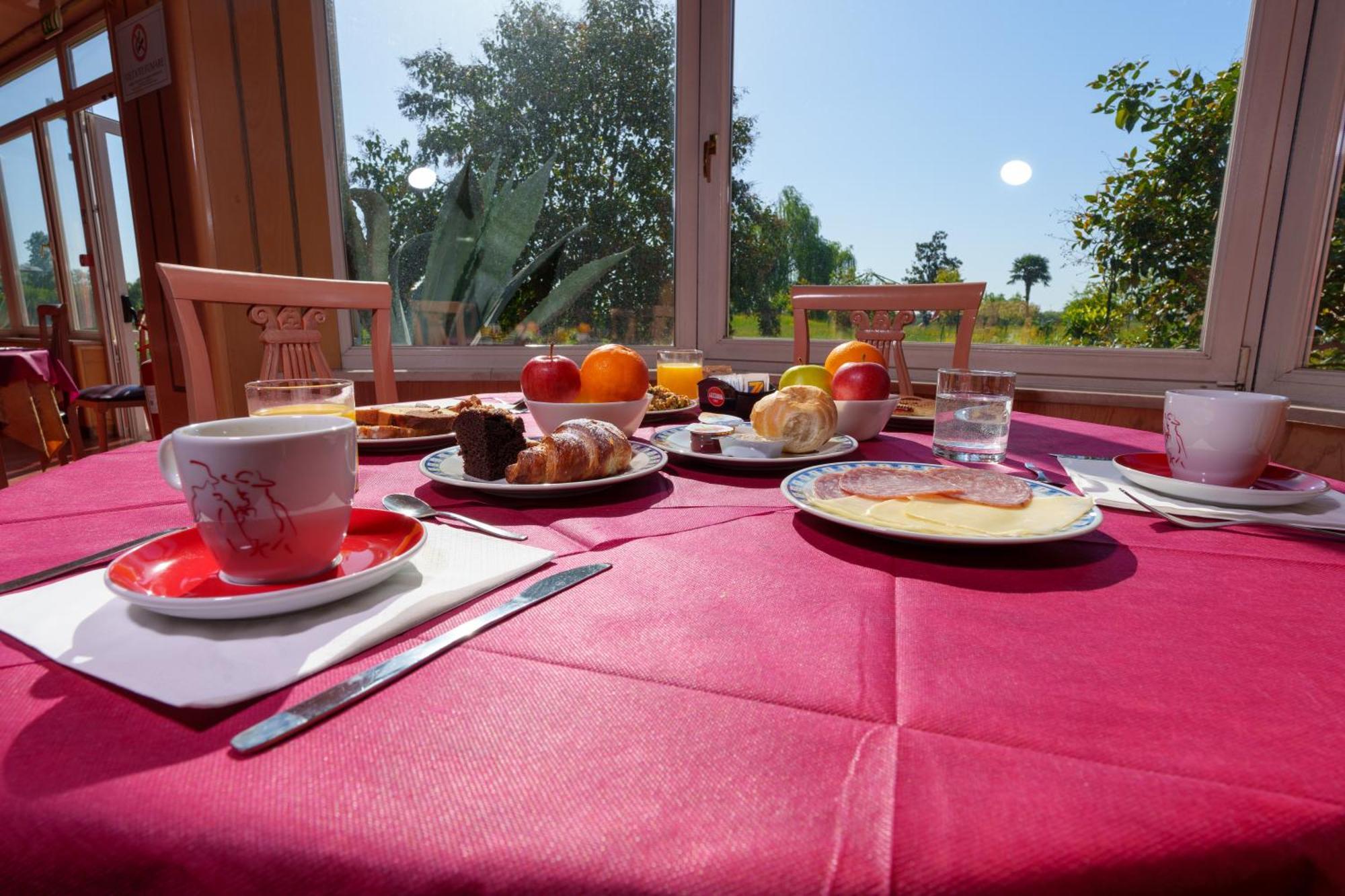 Attianese Hotel Restaurant Cervignano del Friuli Esterno foto