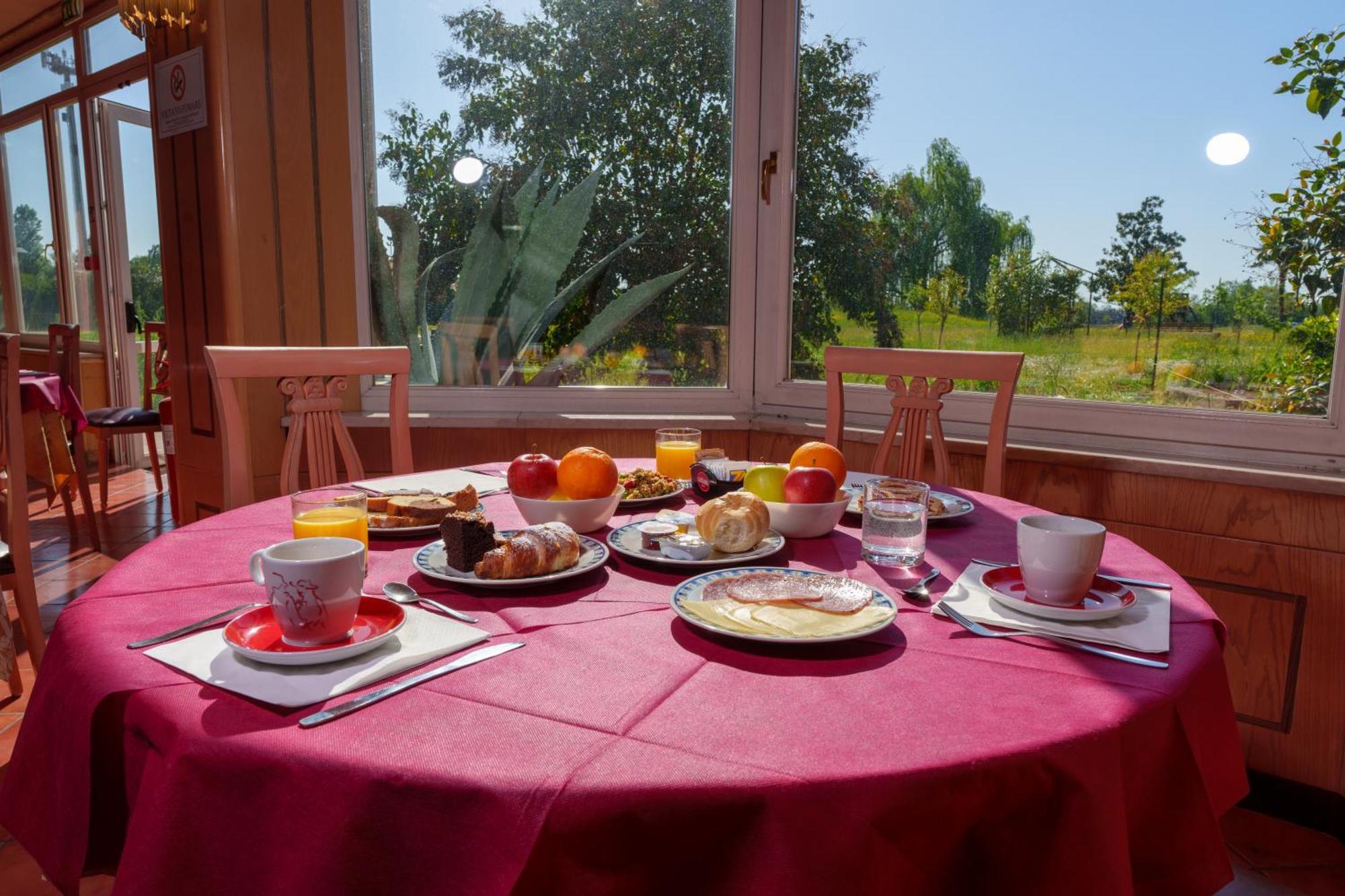 Attianese Hotel Restaurant Cervignano del Friuli Esterno foto